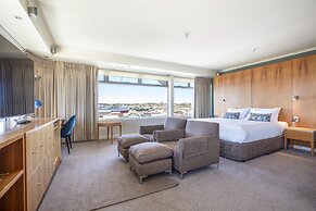 Nightelier Devonport Gateway Hotel