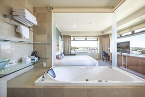 Nightelier Devonport Gateway Hotel