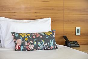 Nightelier Devonport Gateway Hotel