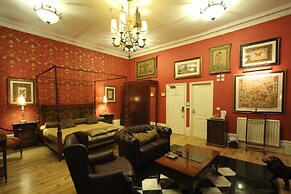 Opulence Boutique Hotel