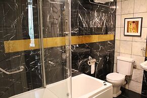 Opulence Boutique Hotel