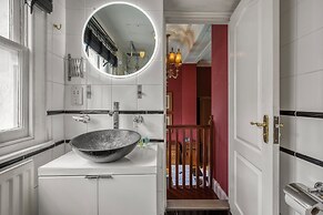 Opulence Boutique Hotel