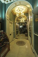 Opulence Boutique Hotel