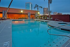 Holiday Inn Express and Suites Phoenix Midtown