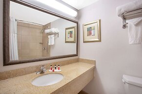 Holiday Inn Express and Suites Phoenix Midtown