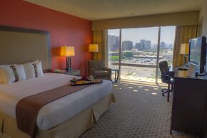 Holiday Inn Express and Suites Phoenix Midtown