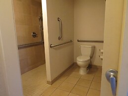 Holiday Inn Express and Suites Phoenix Midtown