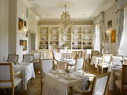 Chateau Mcely