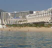 Sesimbra Oceanfront Hotel