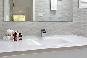 Port Douglas Apartments - Adults Only Oasis