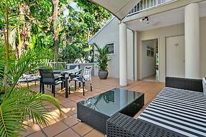 Port Douglas Apartments - Adults Only Oasis