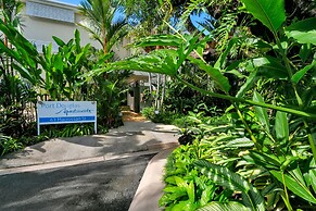 Port Douglas Apartments - Adults Only Oasis