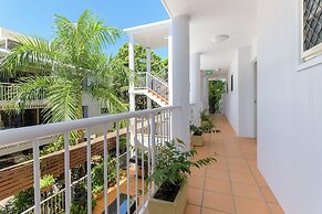 Port Douglas Apartments - Adults Only Oasis