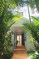 Port Douglas Apartments - Adults Only Oasis
