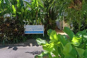 Port Douglas Apartments - Adults Only Oasis