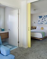 Beverly Laurel Hotel at West Hollywood