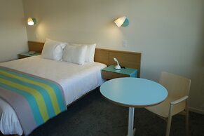 Beverly Laurel Hotel at West Hollywood