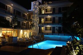 Beverly Laurel Hotel at West Hollywood