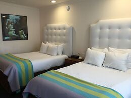 Beverly Laurel Hotel at West Hollywood