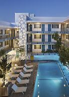 Beverly Laurel Hotel at West Hollywood