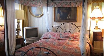 Pimblett's Downtown Toronto B&B