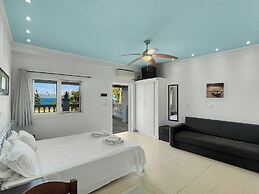 Andromaches Holiday Apartments