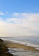 Elizabeth Oceanfront Suites, Ascend Hotel Collection