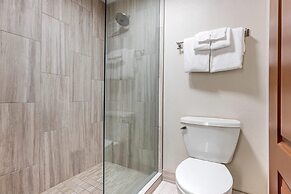 Elizabeth Oceanfront Suites, an Ascend Collection Hotel