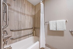 Elizabeth Oceanfront Suites, Ascend Hotel Collection