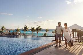 Seadust Cancún All Inclusive Family Resort
