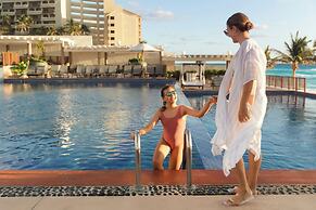 Seadust Cancún All Inclusive Family Resort
