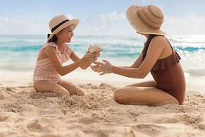 Seadust Cancún All Inclusive Family Resort