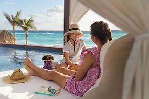 Seadust Cancún All Inclusive Family Resort