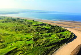 Trump International Golf Links And Hotel Doonbeg Ireland