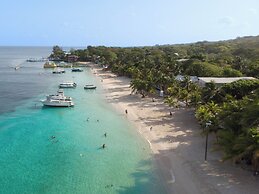 Henry Morgan Resort - All Inclusive