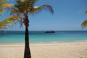 Henry Morgan Resort - All Inclusive