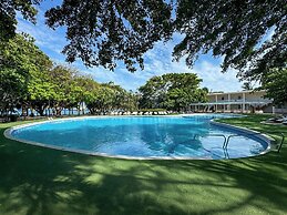 Henry Morgan Resort - All Inclusive