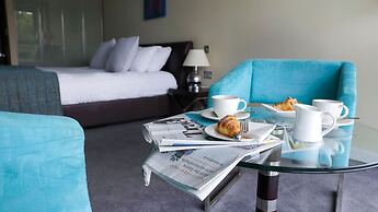 Captains Club Hotel