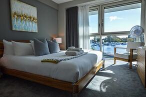 Captains Club Hotel