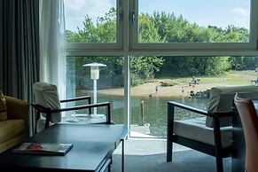 Captains Club Hotel