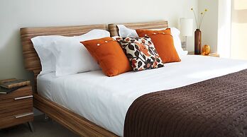 Captains Club Hotel