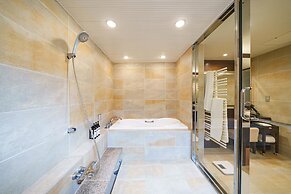 Hyatt Regency Hakone Resort and Spa