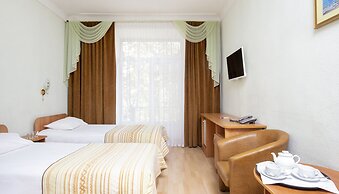 Annushka Hotel