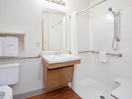 WoodSpring Suites Topeka