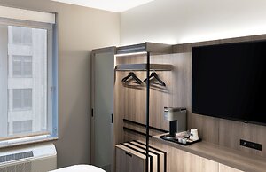 Holiday Inn Express NYC Chelsea – NoMad Area by IHG