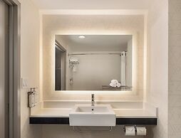 Holiday Inn Express NYC Chelsea – NoMad Area by IHG