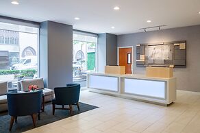 Holiday Inn Express NYC Chelsea – NoMad Area by IHG
