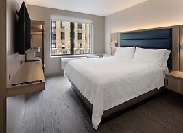 Holiday Inn Express NYC Chelsea – NoMad Area by IHG