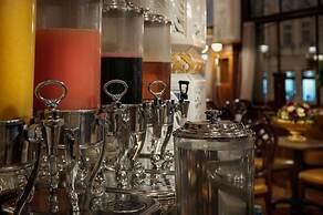 Art Deco Imperial Hotel