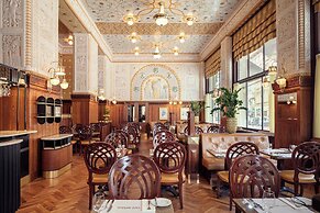 Art Deco Imperial Hotel